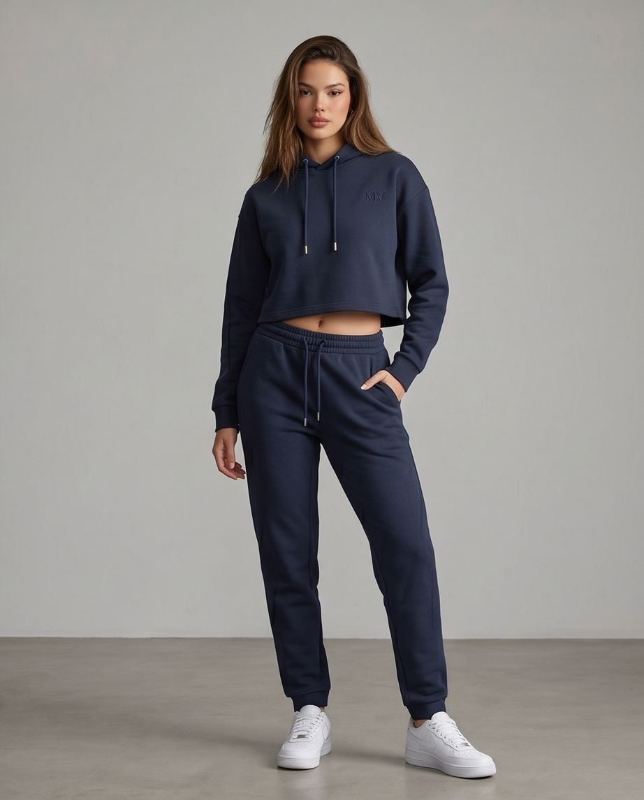 MV Essential Hoodie – Dunkelblauer Jogger